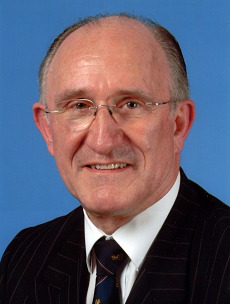 W E G (Bill) Thomas MS FRCS W E G (Bill) Thomas MS FRCS